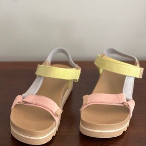 Reef Women's Sandals - Yellow, Pink, and White